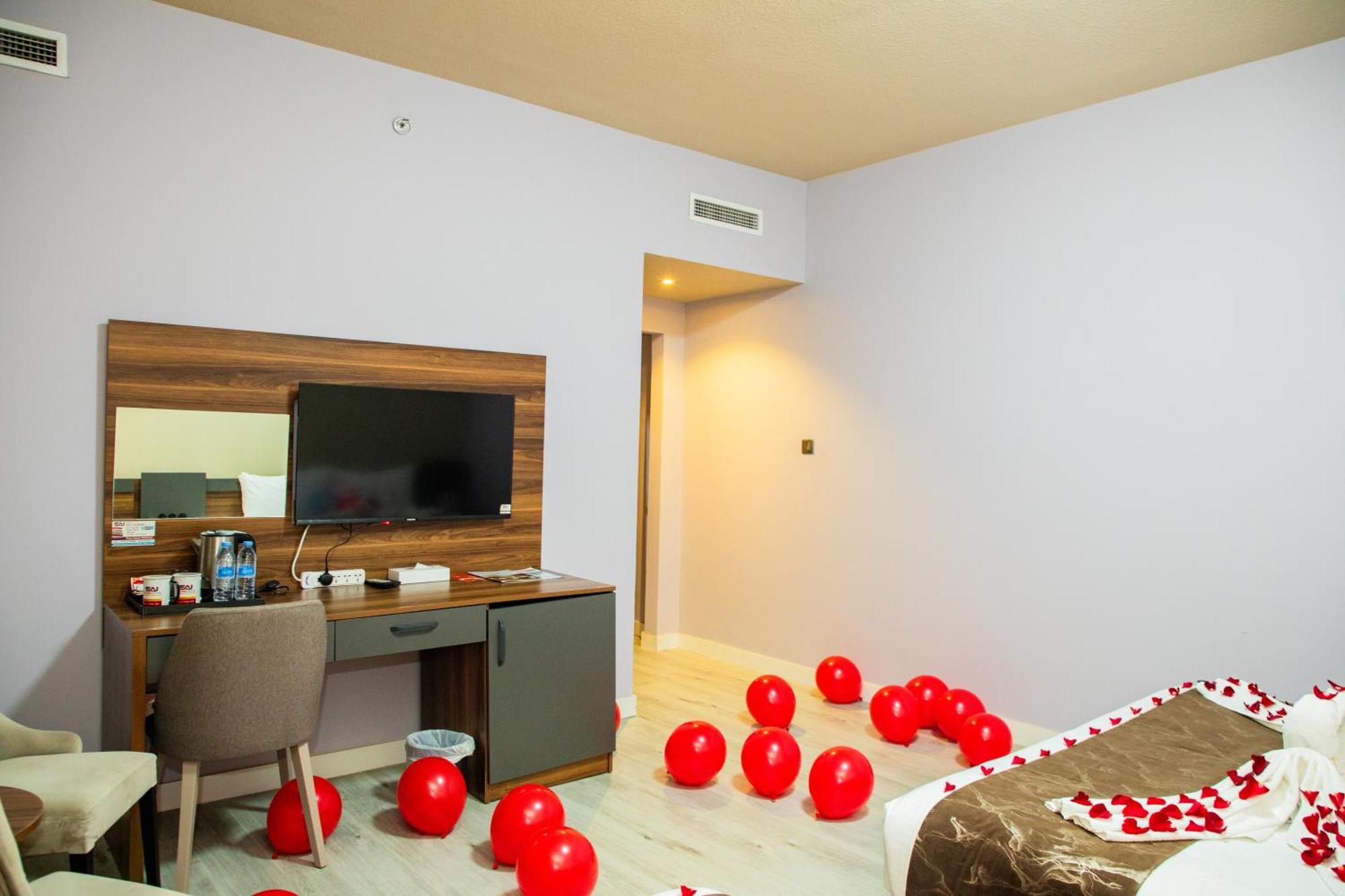 The Saj Hotel Аджман Екстериор снимка